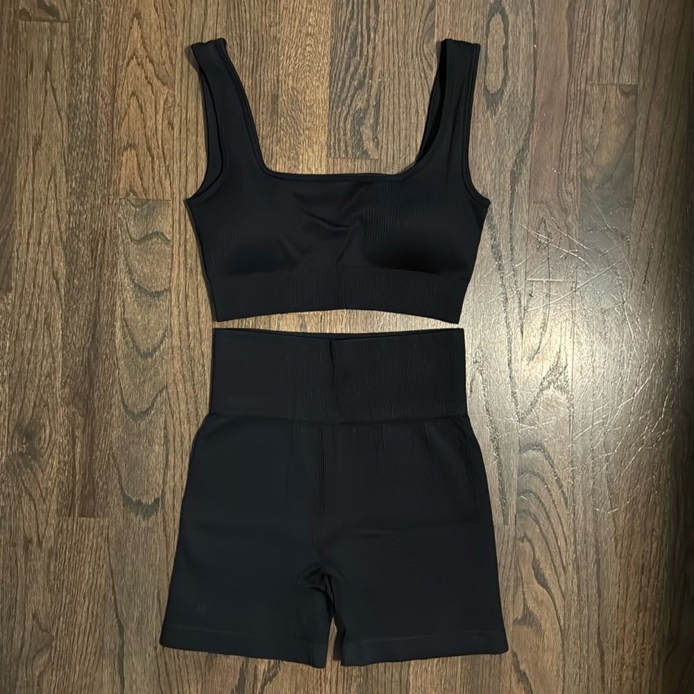 Two Piece Seamless Ribbed High Waist Biker Shorts with Sports Bra